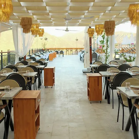 Xen Deluxe Boutique And Restaurant Μαρμαρίς